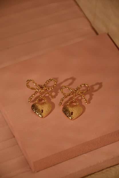 Alana bow earrings