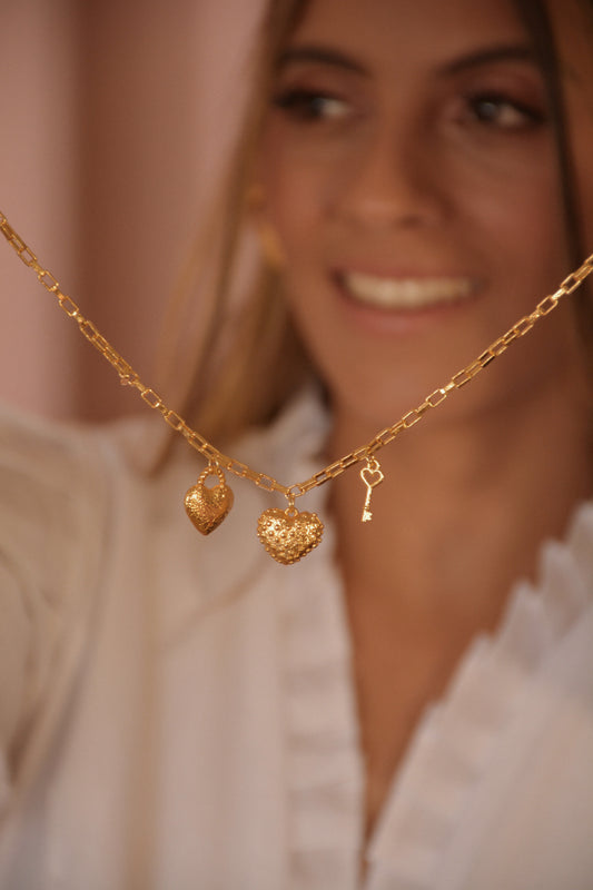 Antoniette gold Necklace